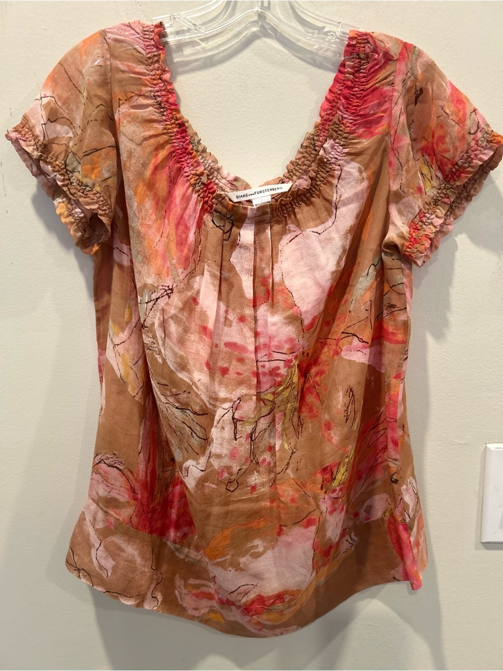 Diane Von Furstenberg loose sheer short sleeve blouse shirt pink tan floral sz 2